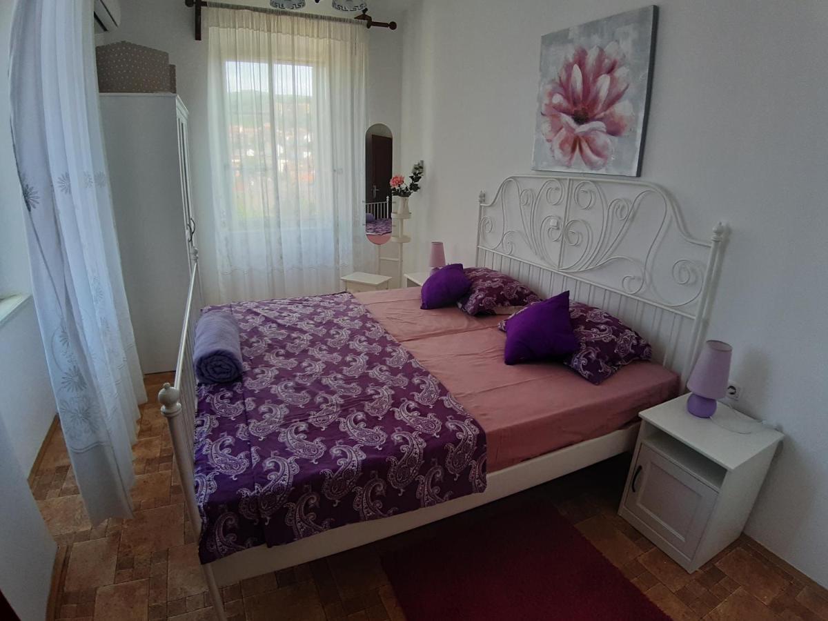 Apartment Palazzo Sare เวอร์บนิค ภายนอก รูปภาพ